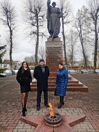 В Слониме адвокаты почтили память героев Великой Отечественной войны