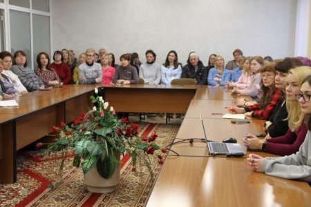 Встреча с трудовым коллективом областной библиотеки имени Е.Ф.Карского Встреча с трудовым коллективом областной библиотеки имени Е.Ф.Карского